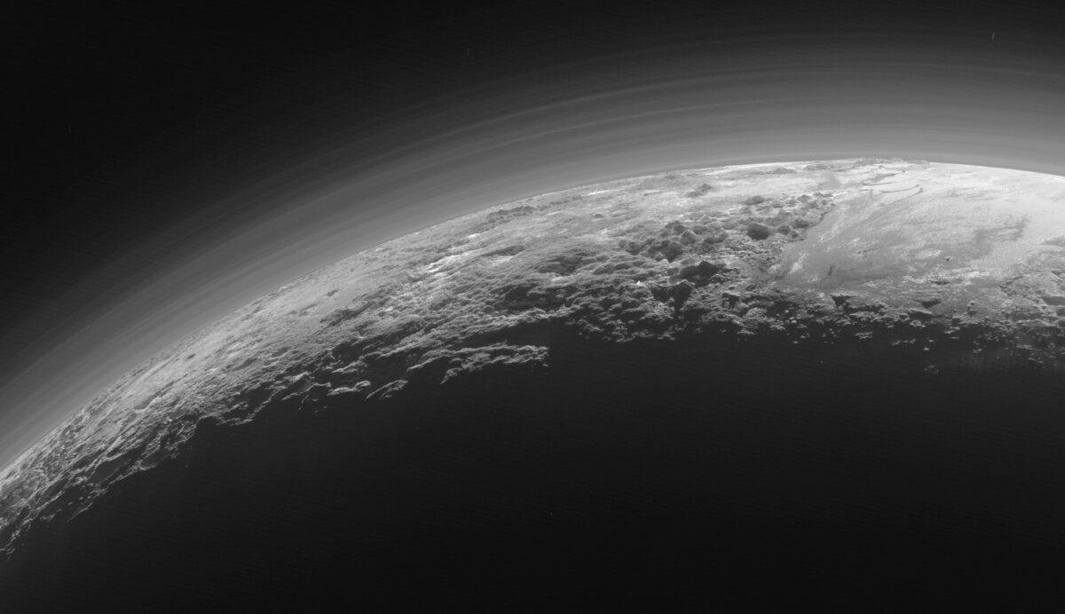 Atmósfera de Plutón